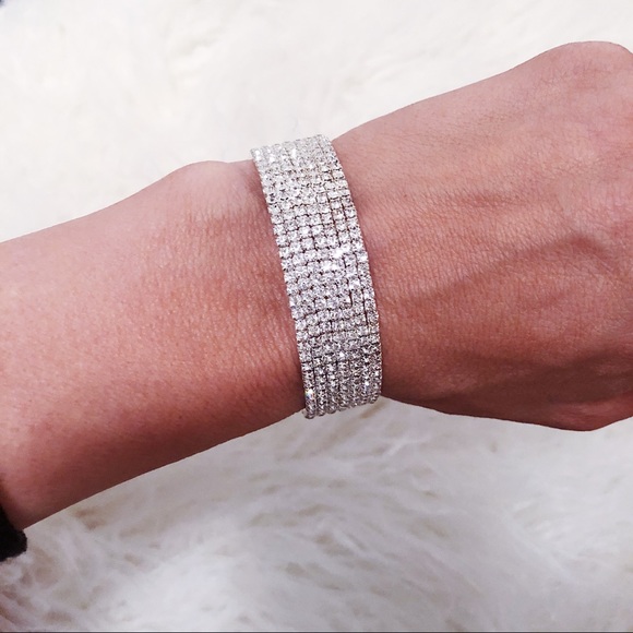 Jewelry - Rhinestone bracelet